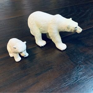 Terra by Battat Polar Bear Family, set of 2 (Mommy & Baby Bear only)